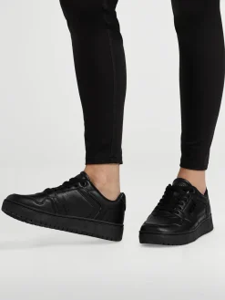 Hot Court Trainer Girls School Shoes·Girls Teen School Shoes|All Girls·Teens