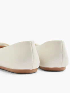 New Cream Ballet Flat with Chain Detail Women Loafers & Low Shoes·Ballet Pumps